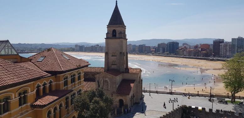 Ático en Cimadevilla Mirando al Mar Gijón Exterior foto